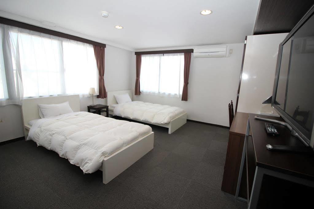 Hotel Chrysantheme קיוטו מראה חיצוני תמונה